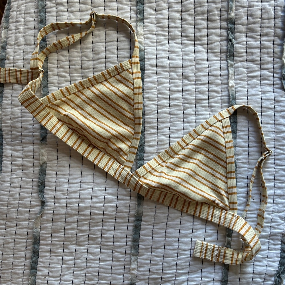 Sisstrevolution bikini top